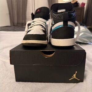 Jordan Kids Black and Blue Sneakers